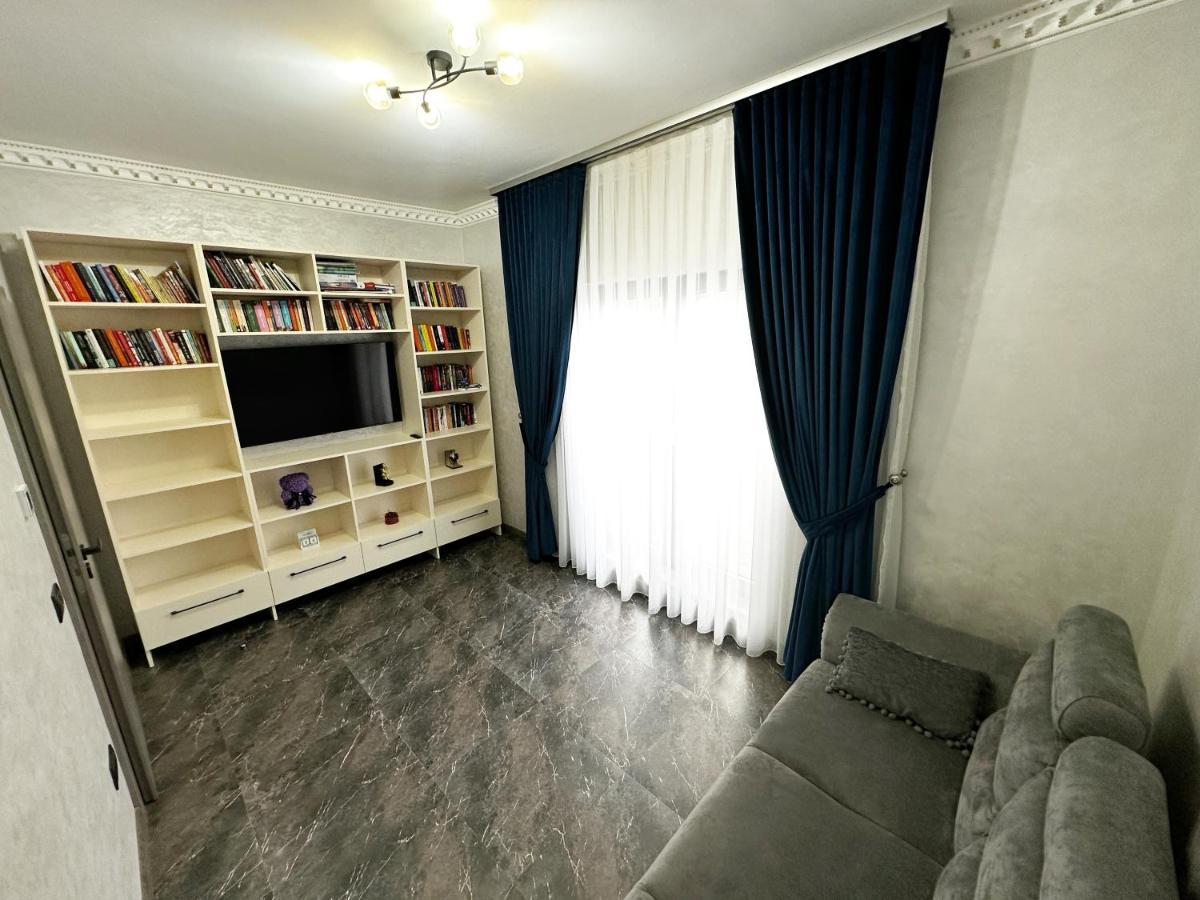 오라데아 Casa Anastasia 빌라 외부 사진